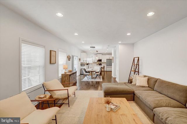 215 GLENNDALE DR, Port Matilda, PA 16870