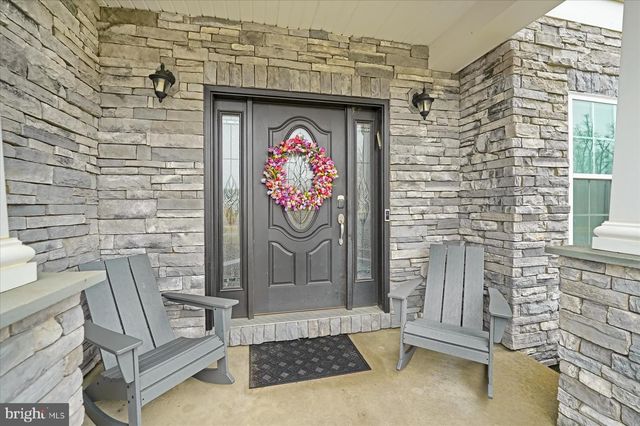 215 GLENNDALE DR, Port Matilda, PA 16870