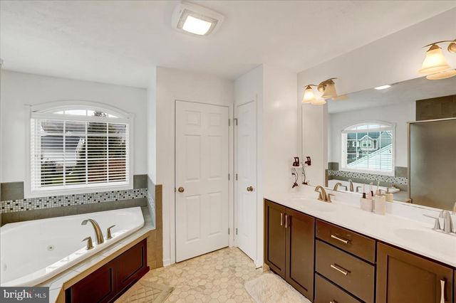 215 GLENNDALE DR, Port Matilda, PA 16870