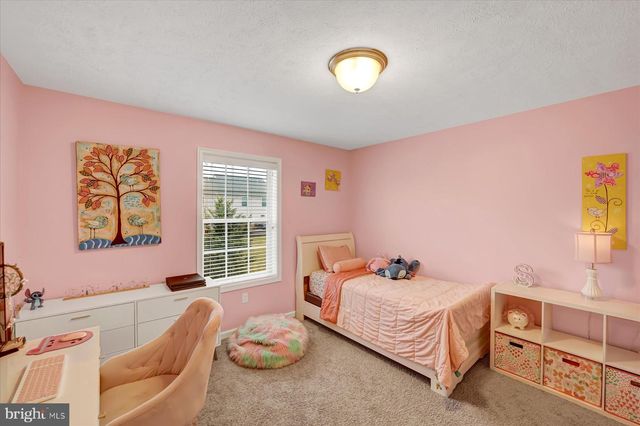 215 GLENNDALE DR, Port Matilda, PA 16870