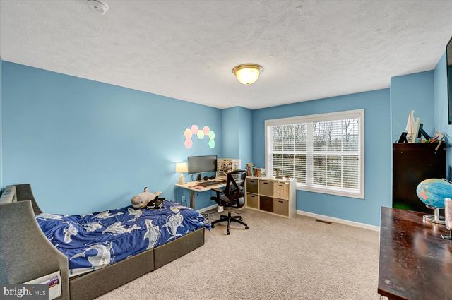 215 GLENNDALE DR, Port Matilda, PA 16870