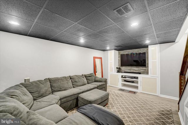 215 GLENNDALE DR, Port Matilda, PA 16870