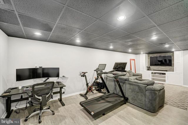 215 GLENNDALE DR, Port Matilda, PA 16870