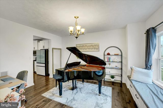 215 GLENNDALE DR, Port Matilda, PA 16870