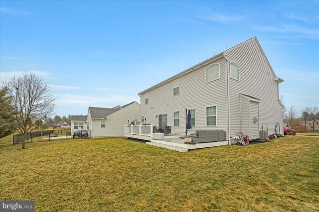 215 GLENNDALE DR, Port Matilda, PA 16870