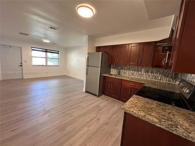 510 NE 4th Avenue 510, Hallandale Beach, FL 33009