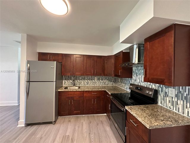 510 NE 4th Avenue 510, Hallandale Beach, FL 33009