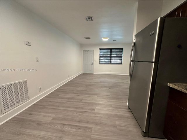 510 NE 4th Avenue 510, Hallandale Beach, FL 33009