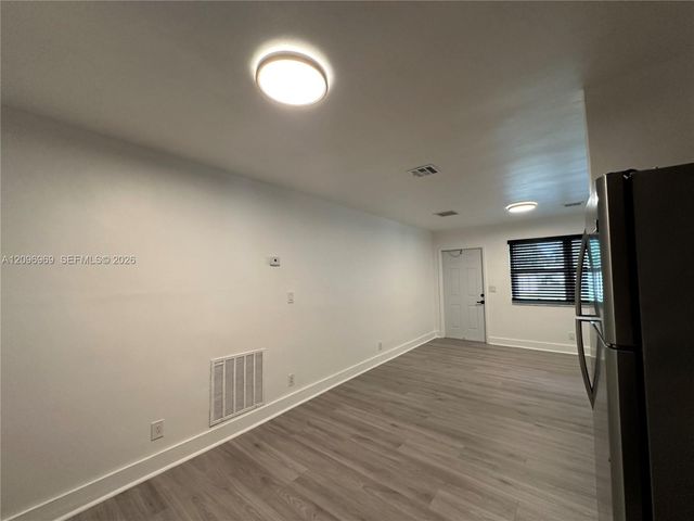 510 NE 4th Avenue 510, Hallandale Beach, FL 33009