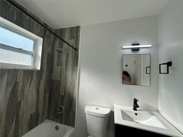 510 NE 4th Avenue 510, Hallandale Beach, FL 33009