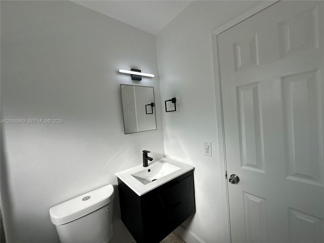 510 NE 4th Avenue 510, Hallandale Beach, FL 33009