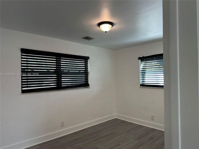 510 NE 4th Avenue 510, Hallandale Beach, FL 33009