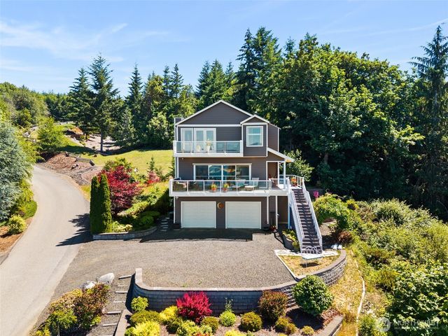 8625 Leeward Avenue NW, Seabeck, WA 98380