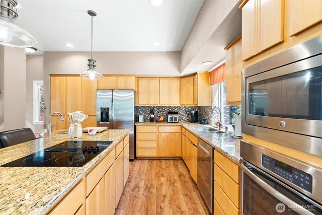 8625 Leeward Avenue NW, Seabeck, WA 98380