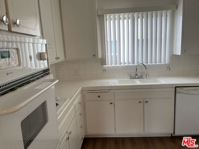 9204 Whitworth Drive 5, Los Angeles, CA 90035