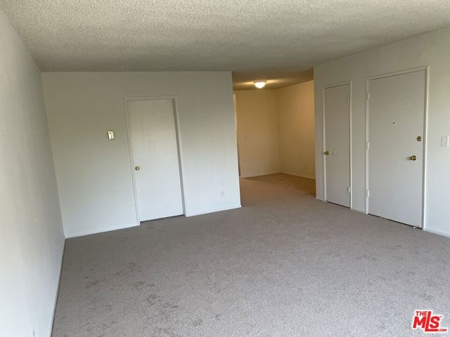 9204 Whitworth Drive 5, Los Angeles, CA 90035