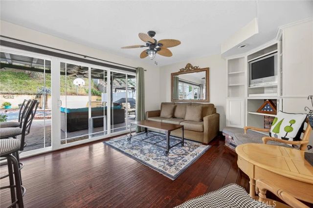 6263 E Northfield, Anaheim, CA 92807