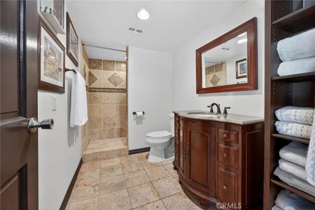 6263 E Northfield, Anaheim, CA 92807