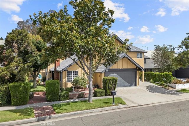 6263 E Northfield, Anaheim, CA 92807