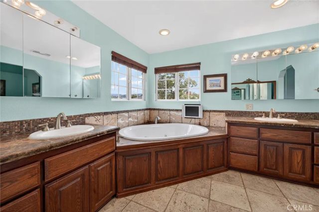6263 E Northfield, Anaheim, CA 92807