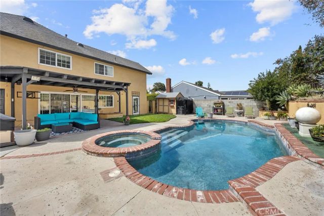 6263 E Northfield, Anaheim, CA 92807