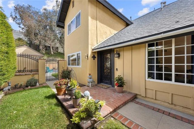 6263 E Northfield, Anaheim, CA 92807