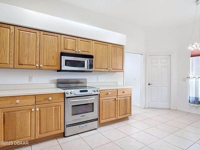 6037 Whispering Trees Lane, Port Orange, FL 32128