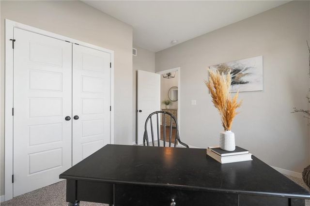 863 Willow Tree Court, Higginsville, MO 64037