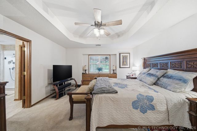 1803 Sleepy Hollow Road, Okmulgee, OK 74447