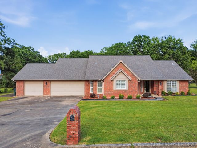 1803 Sleepy Hollow Road, Okmulgee, OK 74447