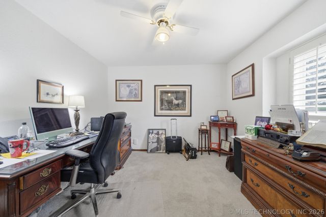 1803 Sleepy Hollow Road, Okmulgee, OK 74447