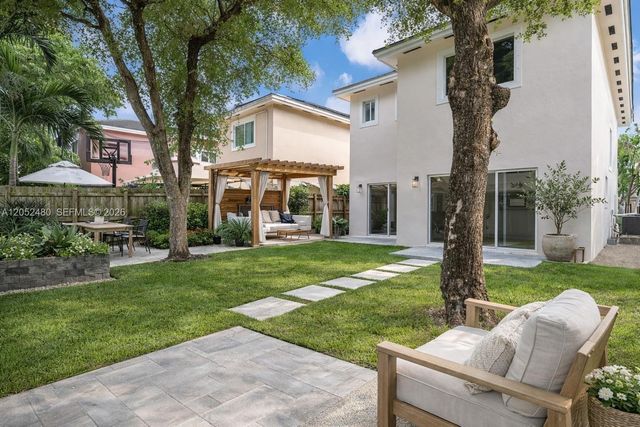 354 NE 35th Ave, Homestead, FL 33033
