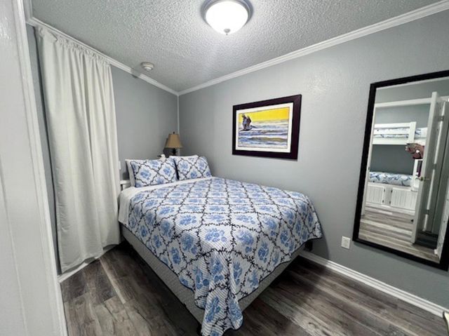 6102 Seawall Boulevard 321, Galveston, TX 77551