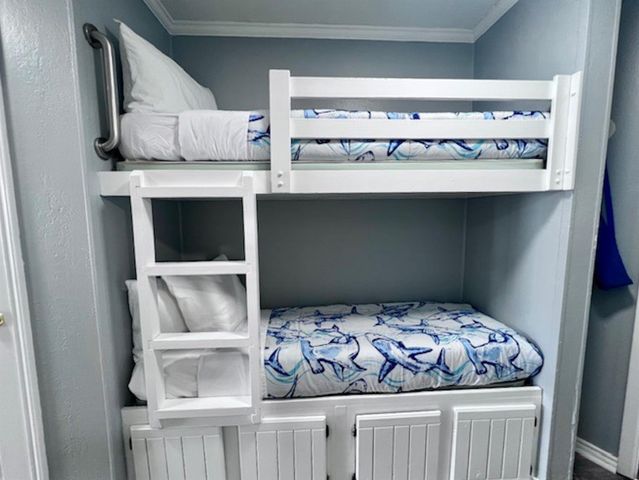 6102 Seawall Boulevard 321, Galveston, TX 77551