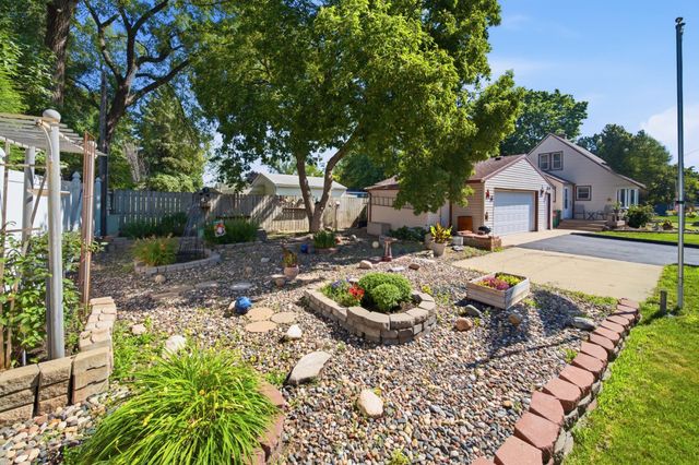 1253 8th Avenue SE, Rochester, MN 55904