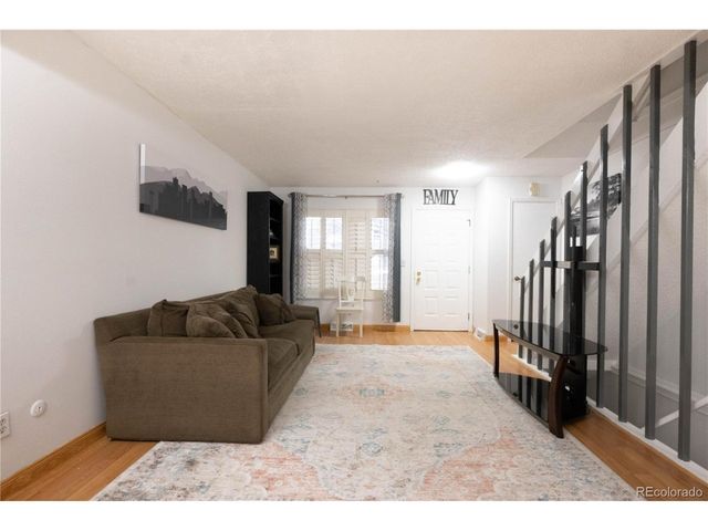 1517 S Owens St 5, Denver, CO 80232