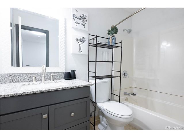 1517 S Owens St 5, Denver, CO 80232