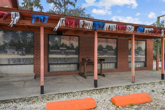 337 S HIGHWAY 17, East Palatka, FL 32131