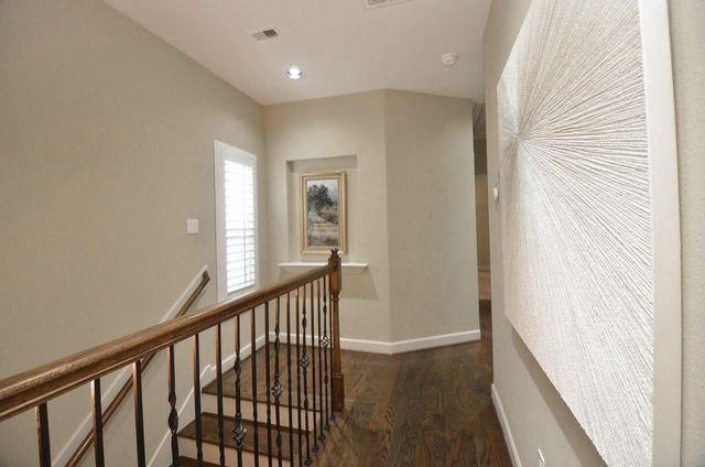 1106 W 18th Street, Houston, TX 77008