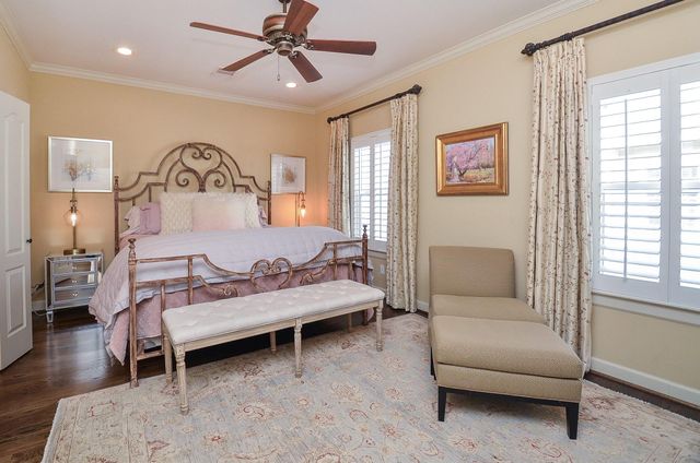 1106 W 18th Street, Houston, TX 77008