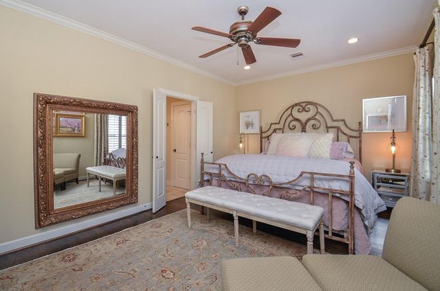 1106 W 18th Street, Houston, TX 77008