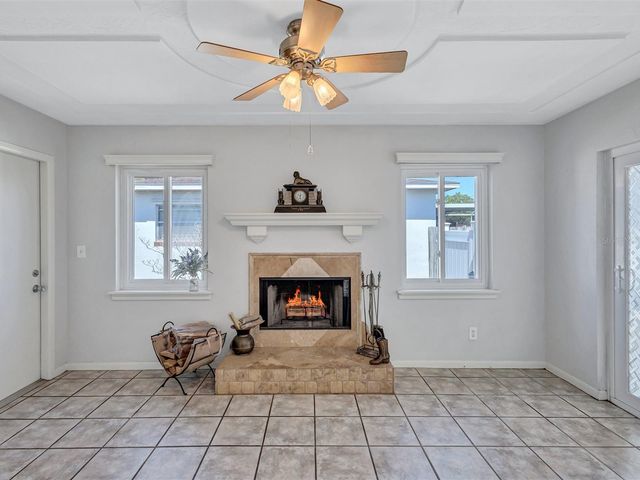 4451 14TH AVENUE N, St Petersburg, FL 33713