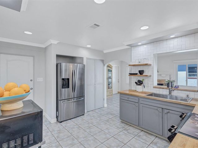 4451 14TH AVENUE N, St Petersburg, FL 33713