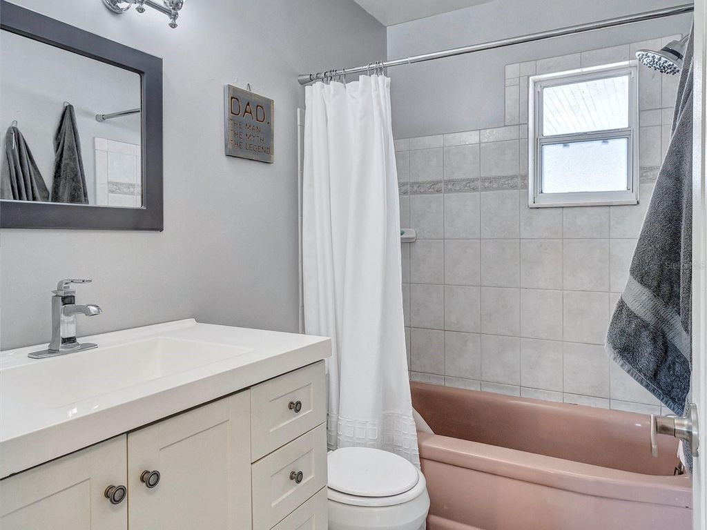 Image 13 of property listing at 4451 14TH AVENUE N, St Petersburg, FL 33713