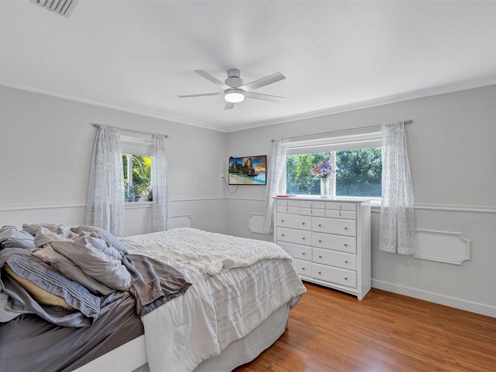 Image 15 of property listing at 4451 14TH AVENUE N, St Petersburg, FL 33713