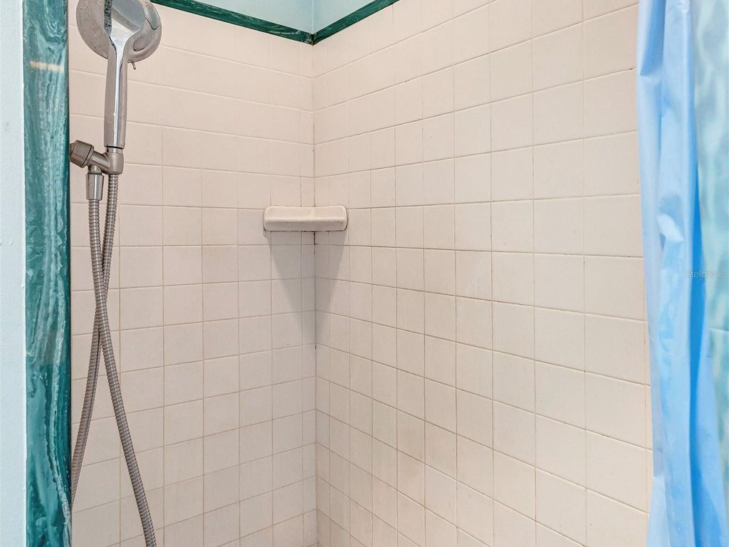 Image 24 of property listing at 4451 14TH AVENUE N, St Petersburg, FL 33713