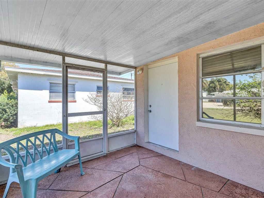 Image 29 of property listing at 4451 14TH AVENUE N, St Petersburg, FL 33713