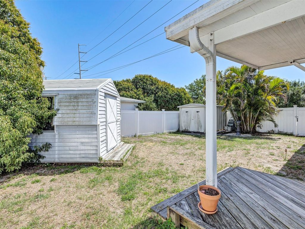 Image 35 of property listing at 4451 14TH AVENUE N, St Petersburg, FL 33713