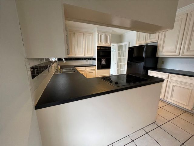 827 Booth Street, Houston, TX 77009