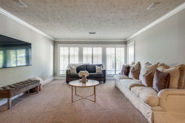 6353 Diamond Head Circle D, Dallas, TX 75225